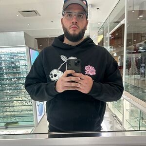 Meet your Posher, Ernesto